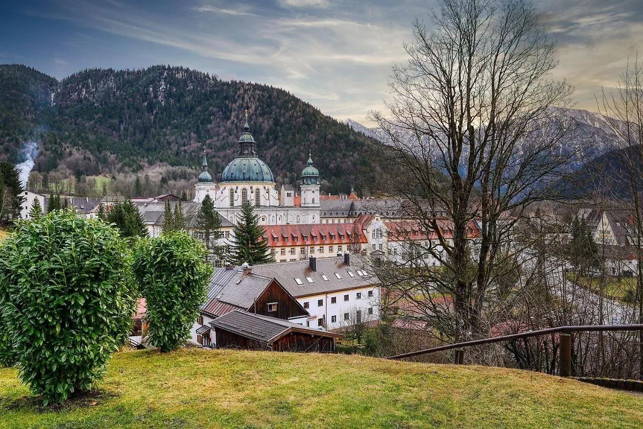 Oberland-Ferienwohnung-Puerschling-Wurmansau-Inkl-Koenigscard Unterammergau